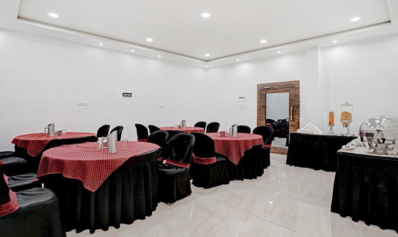 Treebo Varsha Palace Aurangabad  Ngoại thất bức ảnh