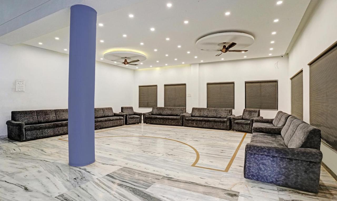 Treebo Varsha Palace Aurangabad  Ngoại thất bức ảnh