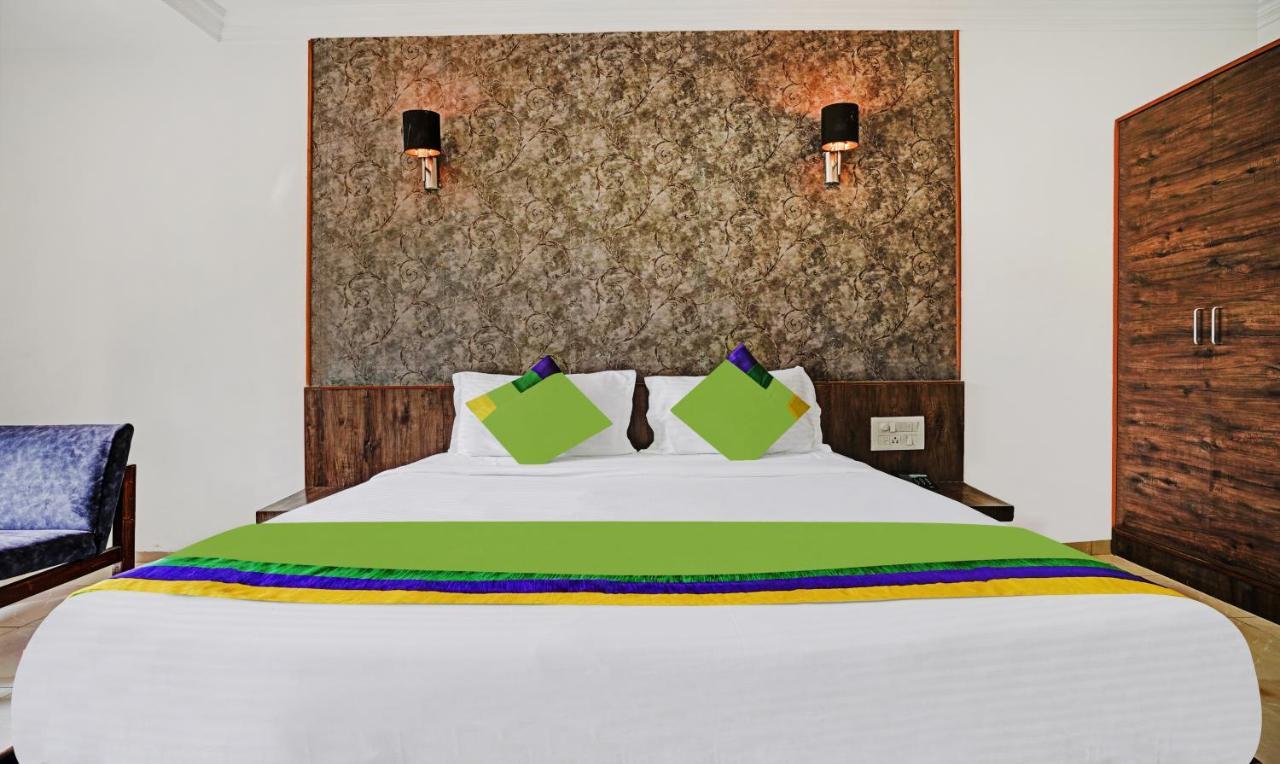 Treebo Varsha Palace Aurangabad  Ngoại thất bức ảnh