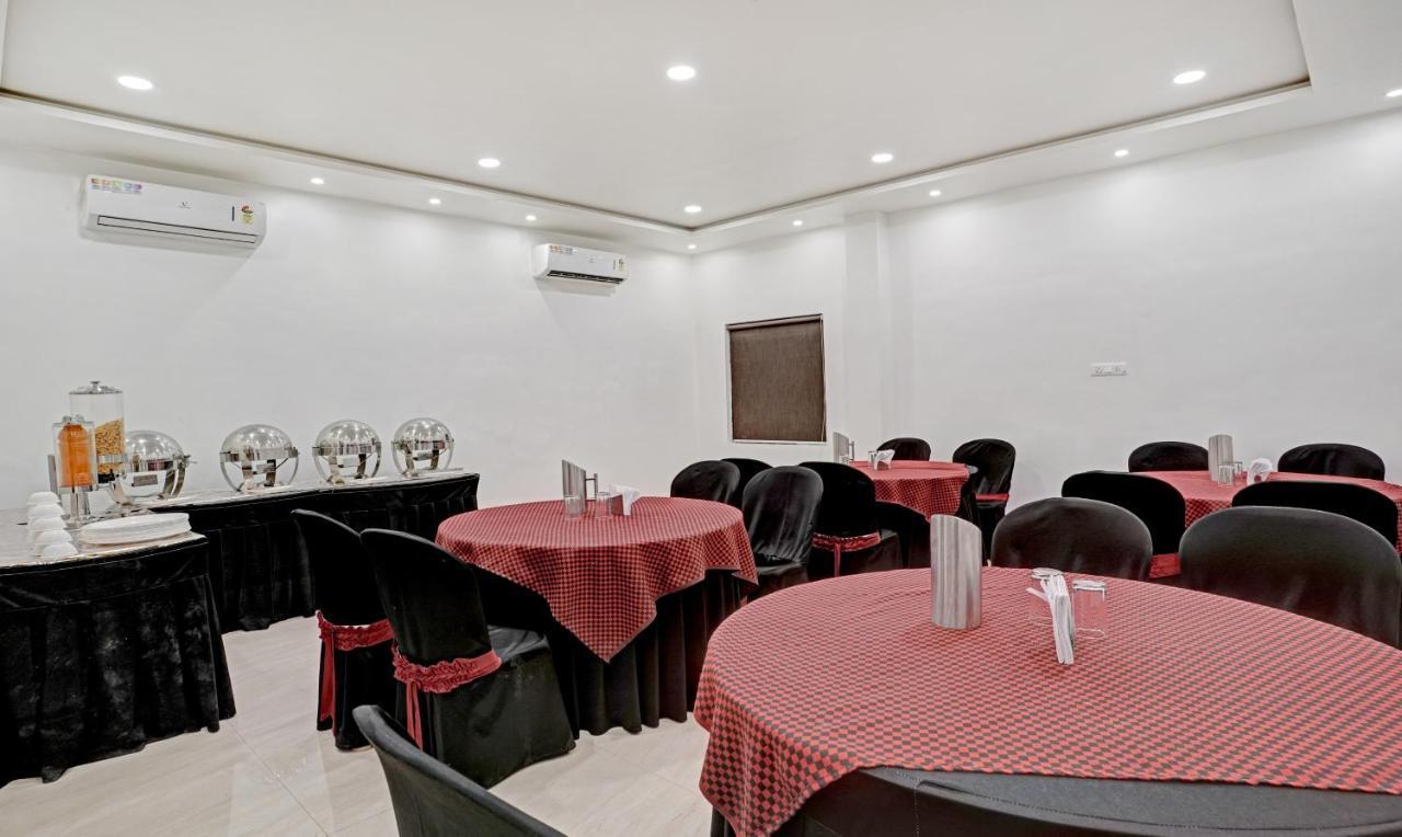 Treebo Varsha Palace Aurangabad  Ngoại thất bức ảnh