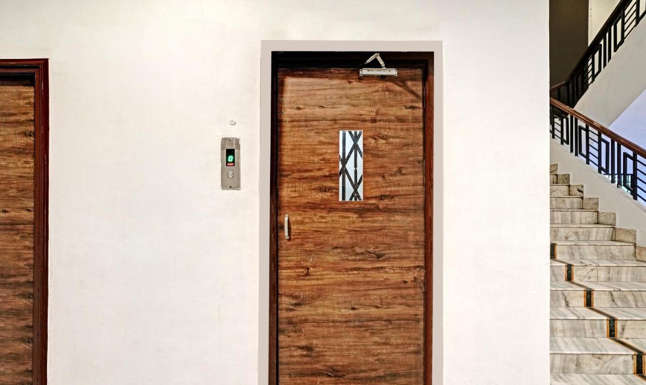 Treebo Varsha Palace Aurangabad  Ngoại thất bức ảnh