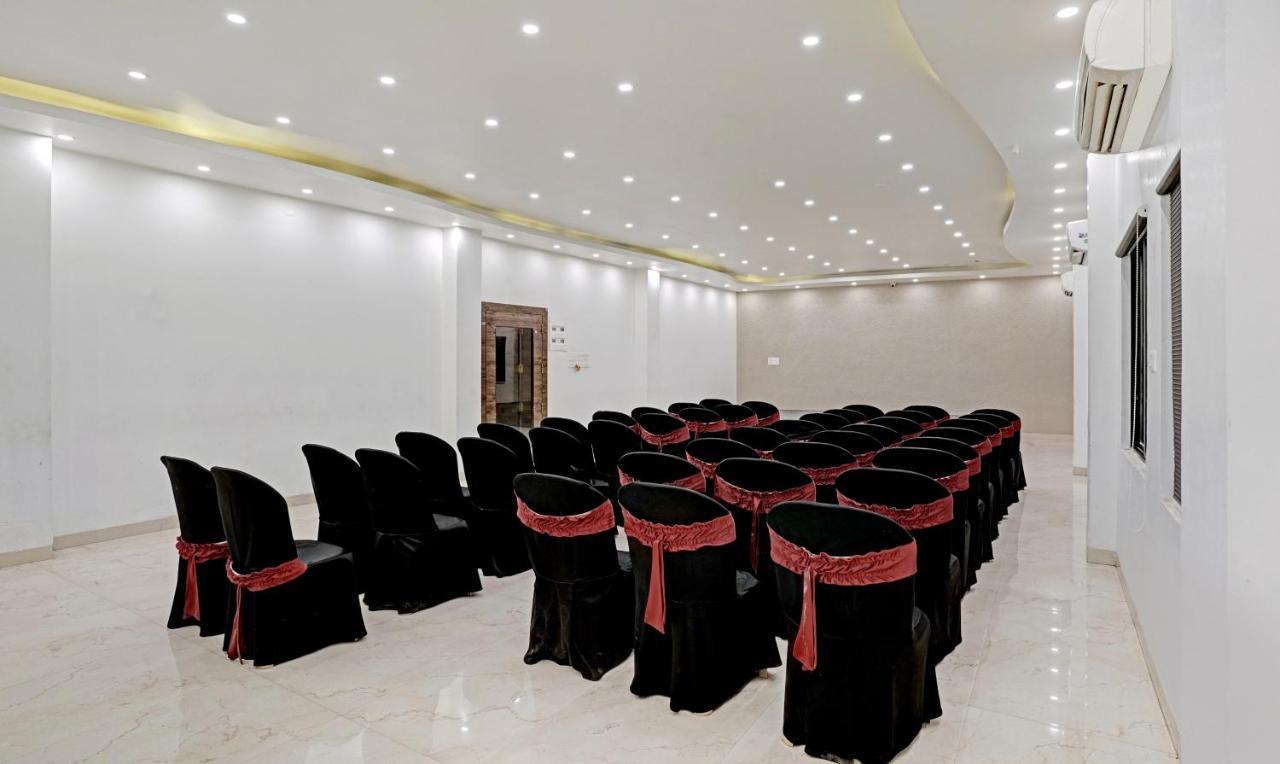 Treebo Varsha Palace Aurangabad  Ngoại thất bức ảnh
